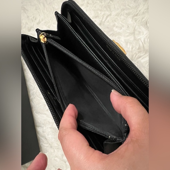 CHANEL Boy L-Gusset black Long Zip Wallet - Picture 11 of 15